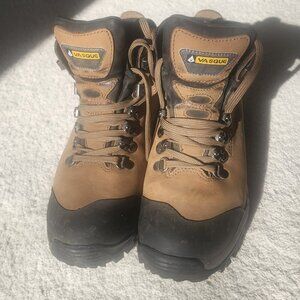 VASQUE Gore-Tex 7135 backpacking boots 6 wide